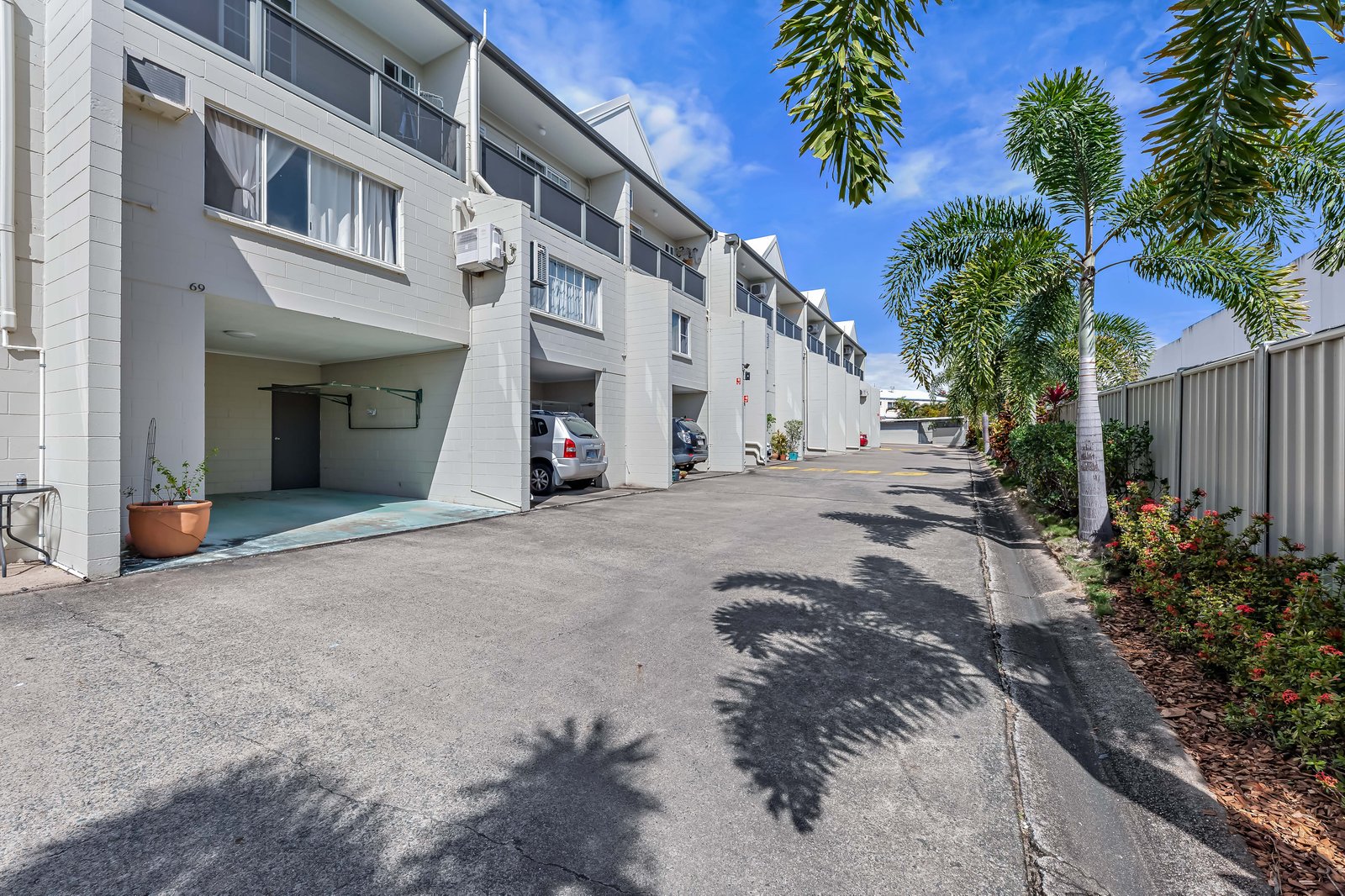69/3 Eshelby Drive CANNONVALE 10