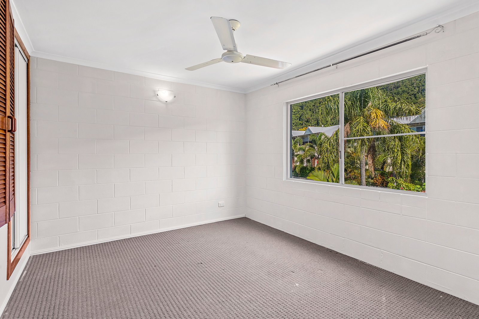 69/3 Eshelby Drive CANNONVALE 4