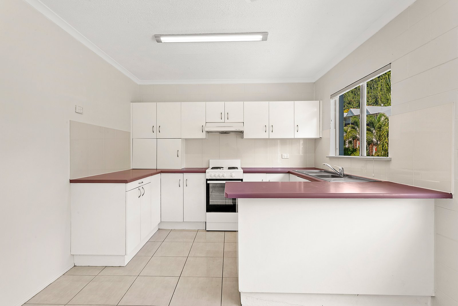 69/3 Eshelby Drive CANNONVALE 7