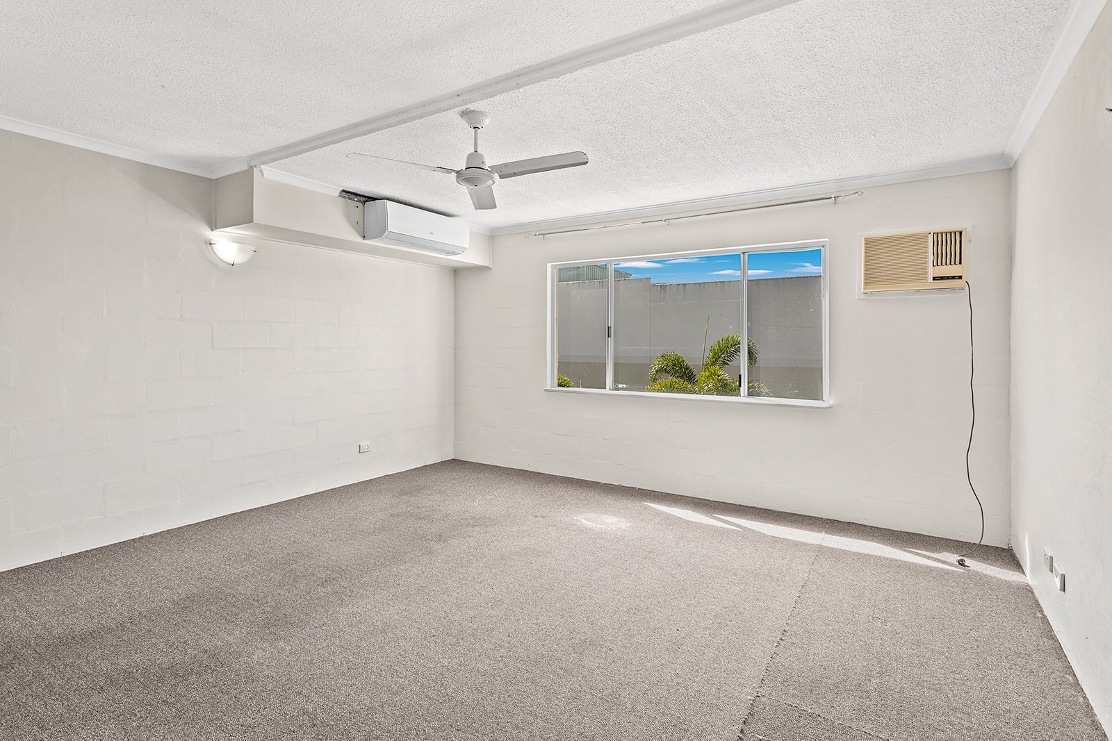 69/3 Eshelby Drive CANNONVALE 8