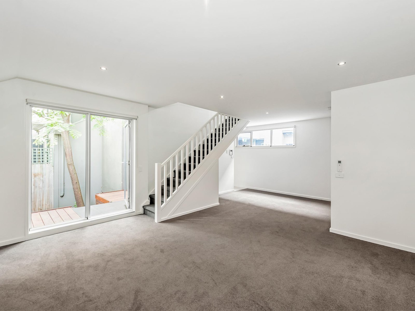 Gallery: 6/93 Highett Road