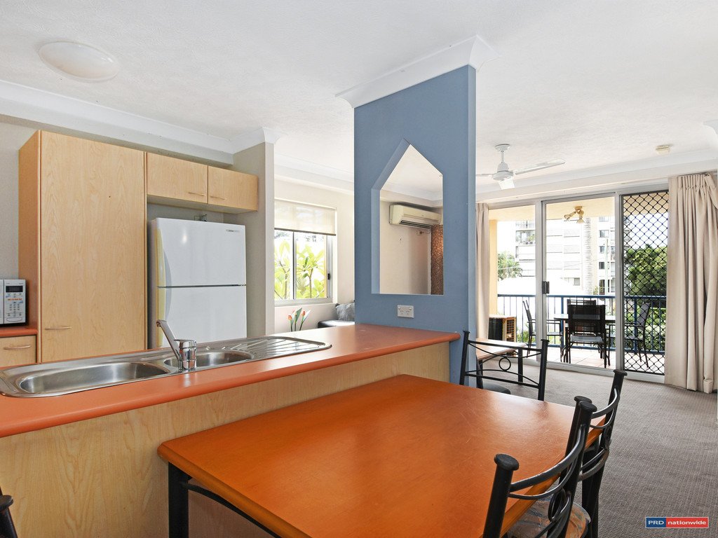 6/93 Old Burleigh Road BROADBEACH 7