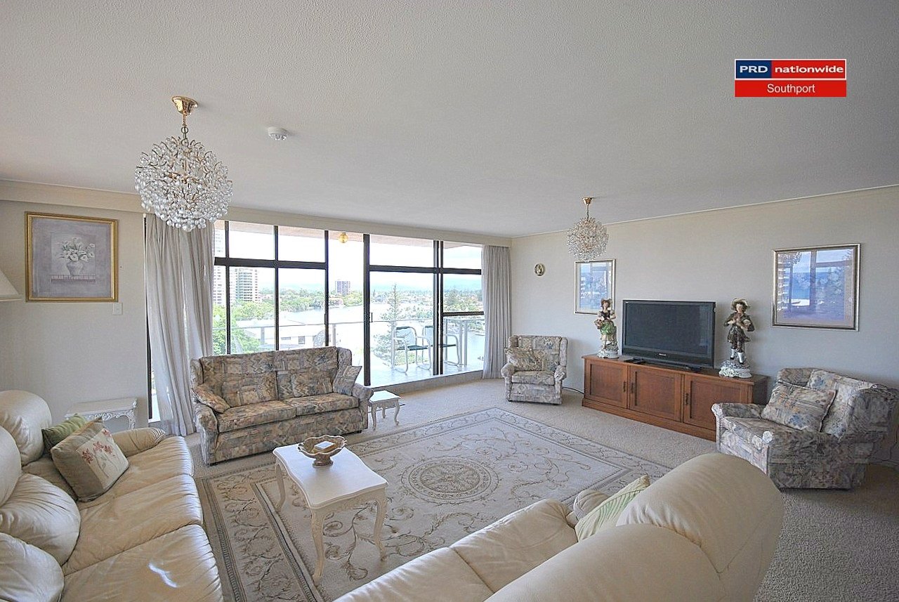 69/33 'Thornton Towers' Thornton Street SURFERS PARADISE 3