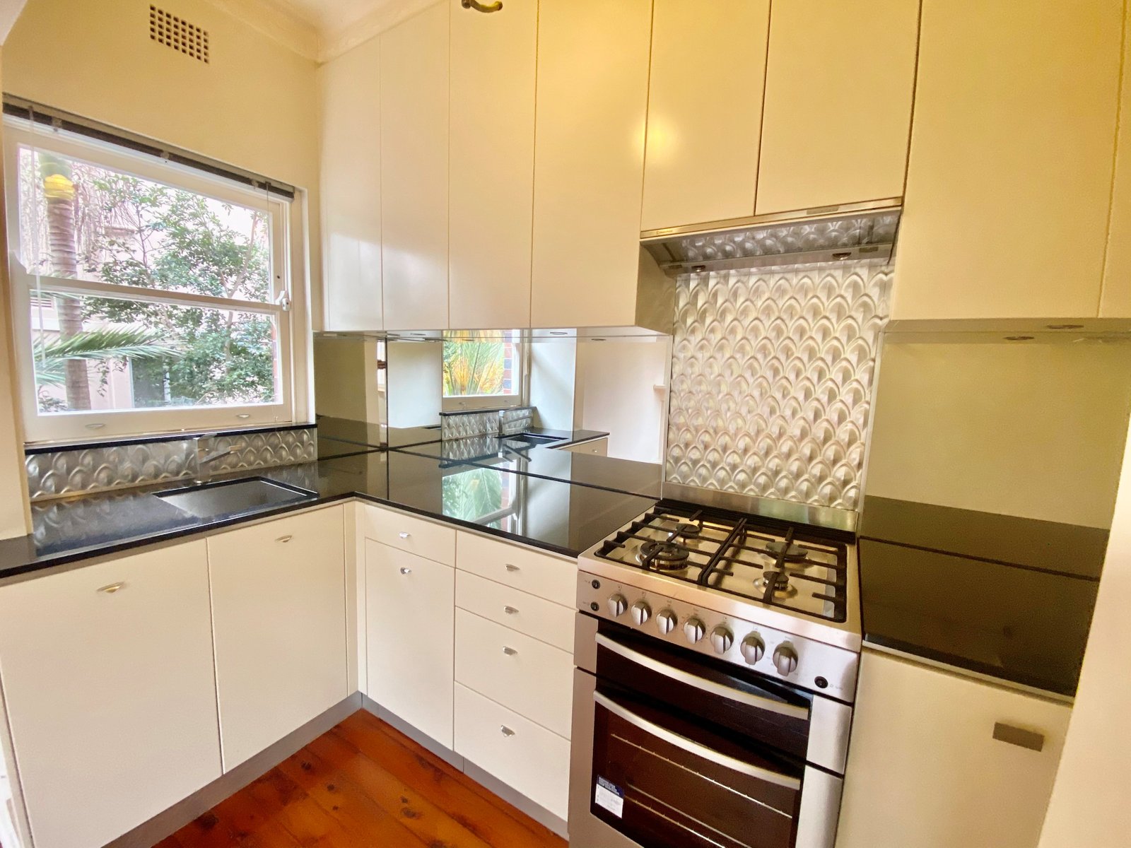 6/94 Coogee Bay Road COOGEE 3