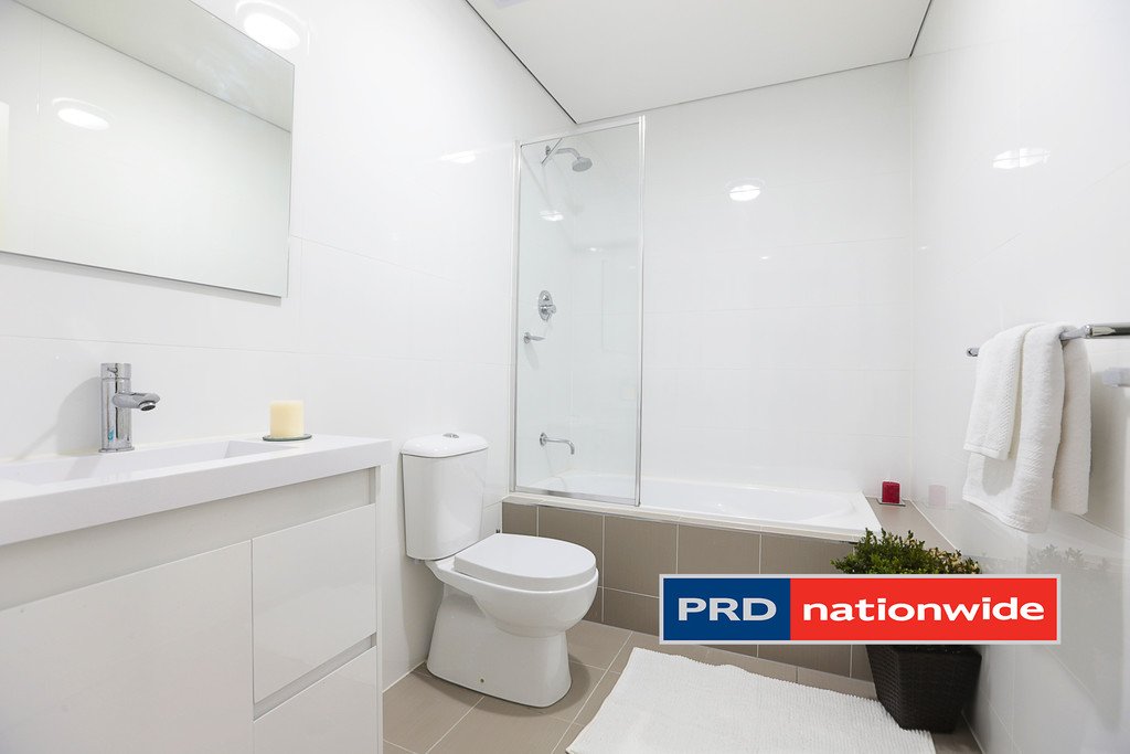 69/56 Lakeside Parade JORDAN SPRINGS 3