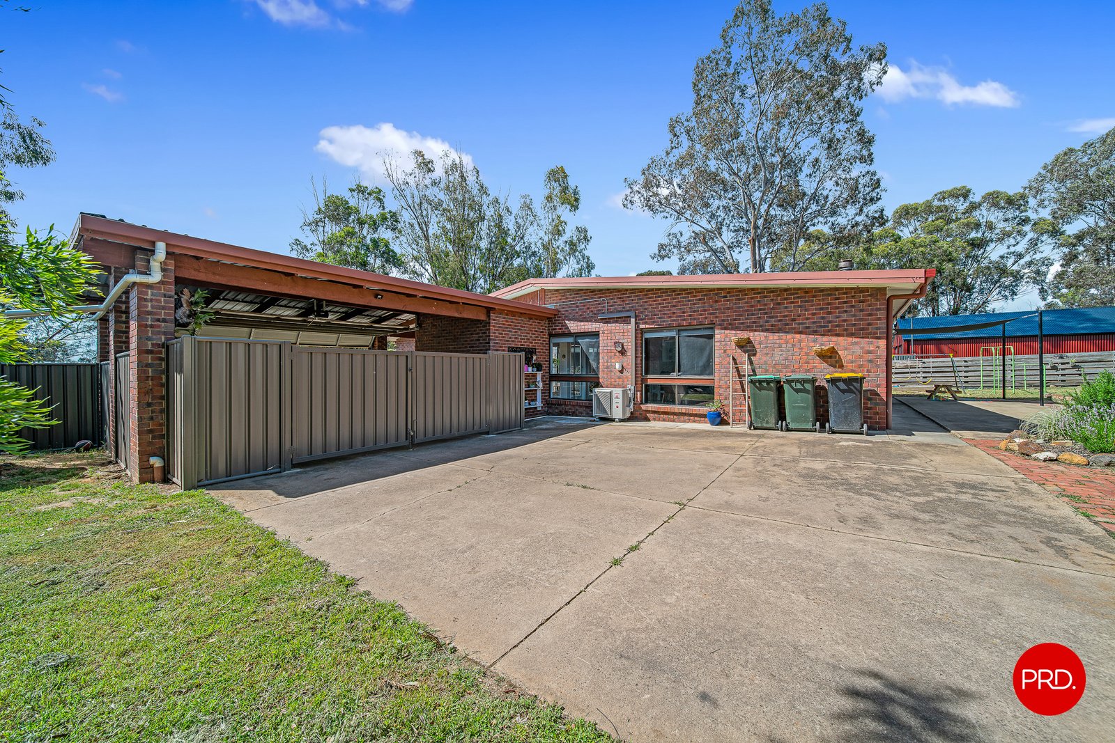 696 Midland Hwy  HUNTLY 18