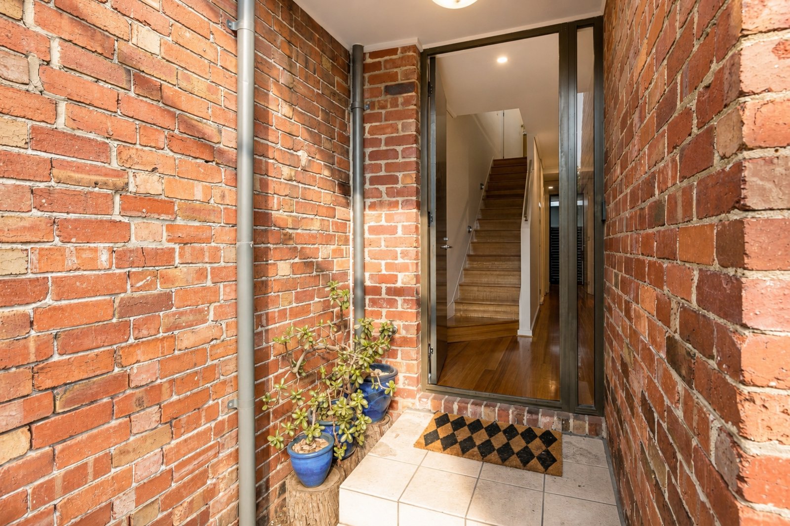 Gallery: 6/97-101 Cruikshank Street