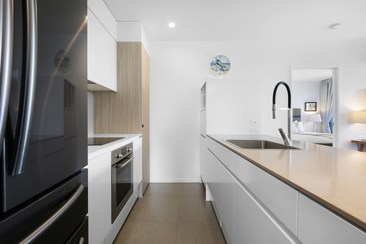 69/72 The Esplanade Burleigh Heads 6