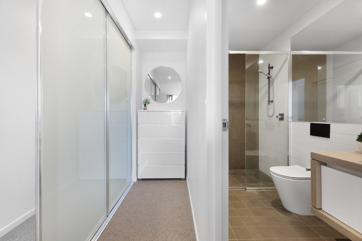 69/72 The Esplanade Burleigh Heads 12