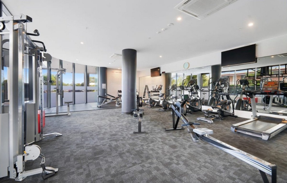 69/72 The Esplanade Burleigh Heads 21