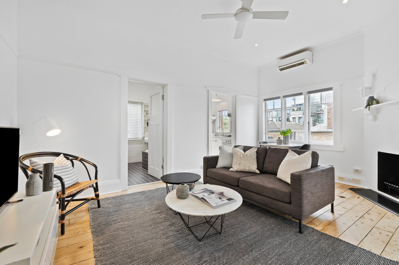 Gallery: 6/98 Barkly Street