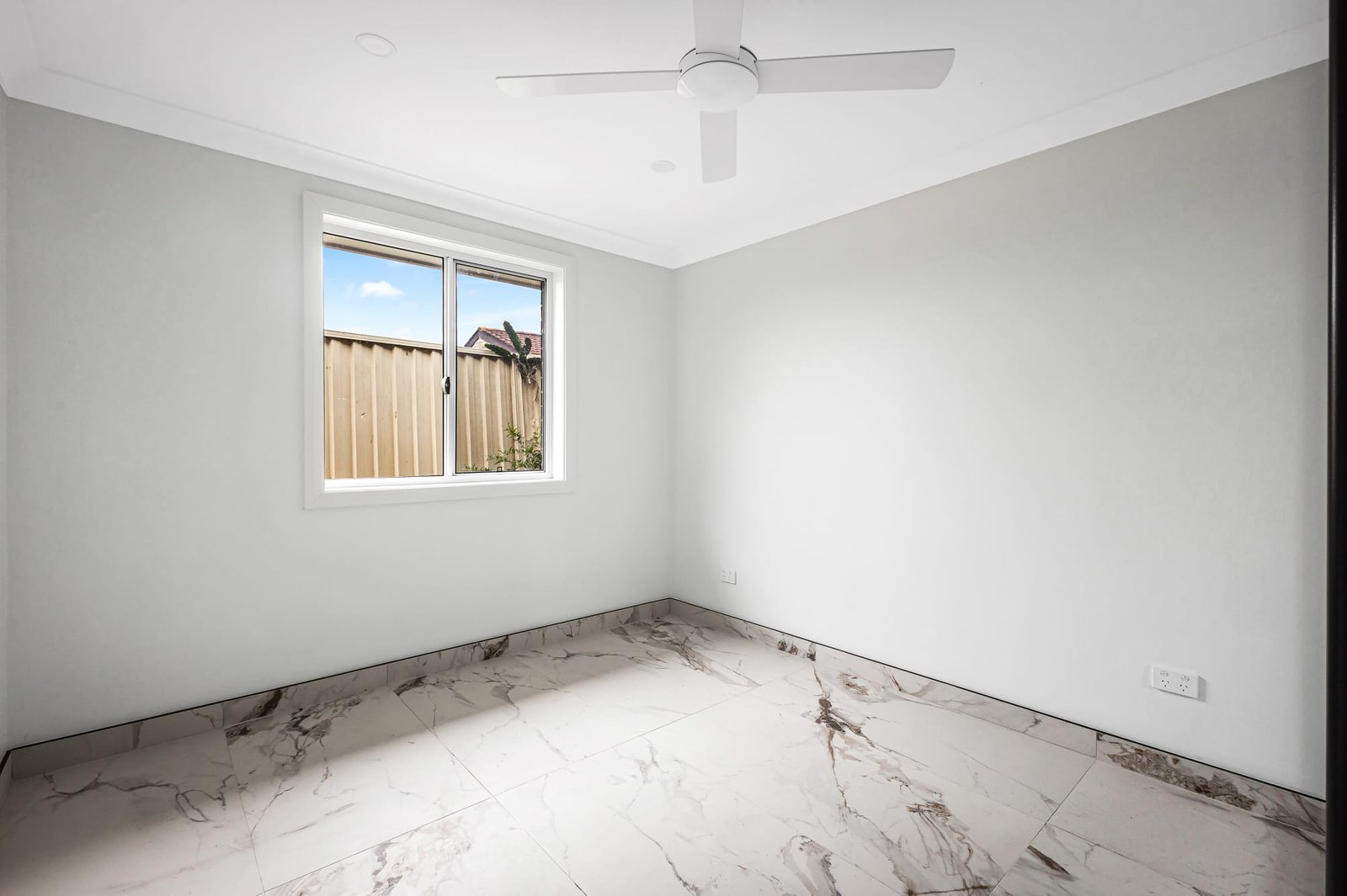 6a Albatross Avenue HINCHINBROOK 5