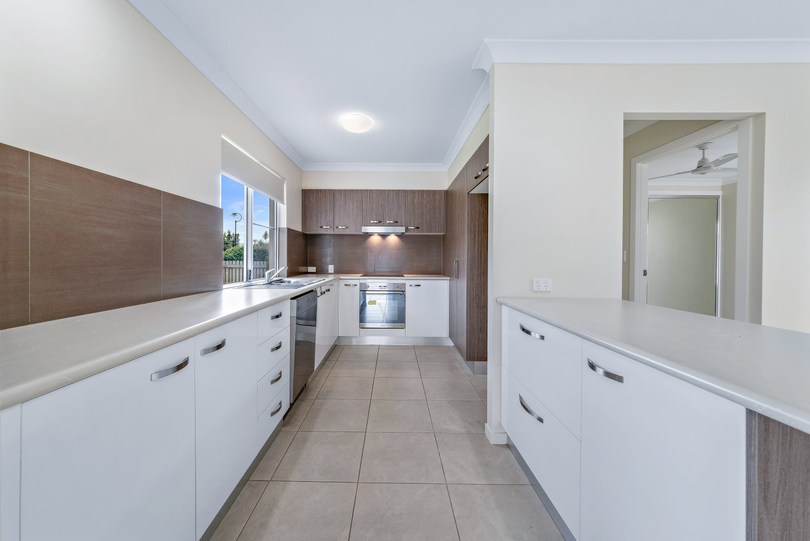 6a and 6b Leichardt Place CANNONVALE 15