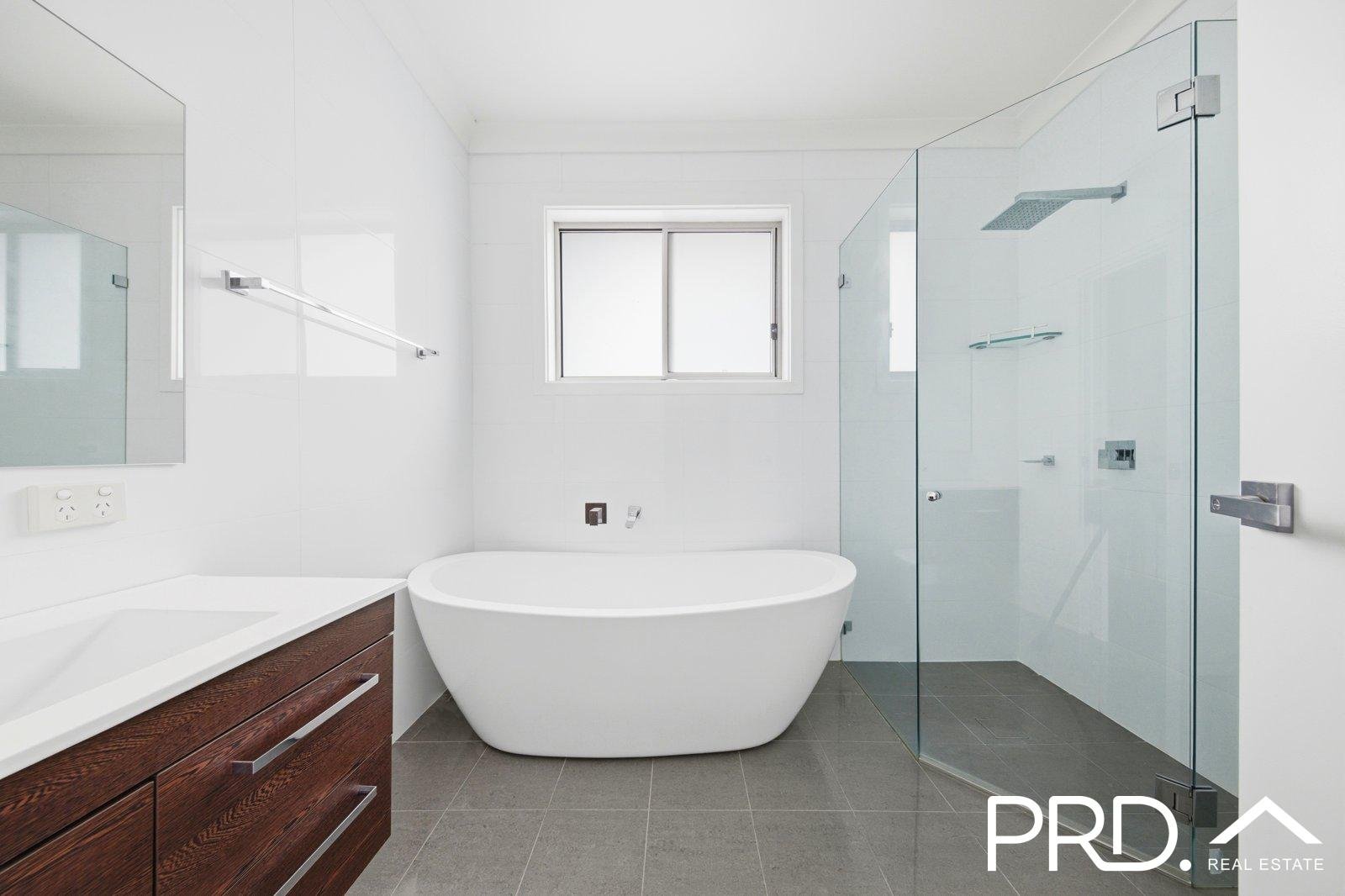 6a Bracher Street EAST HILLS 11