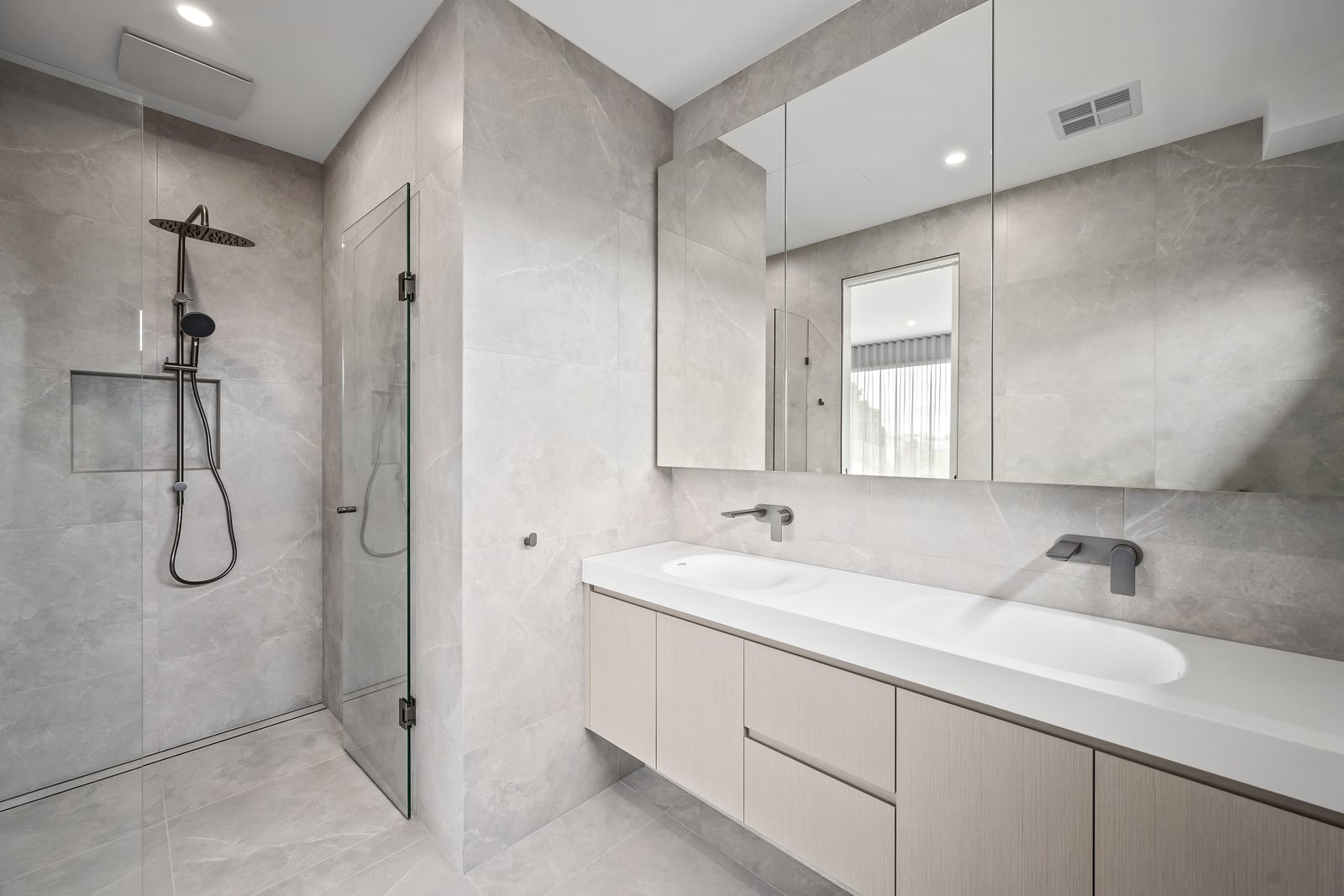 Real Estate and Property in 6a Chloris Crescent, Caulfield, VIC