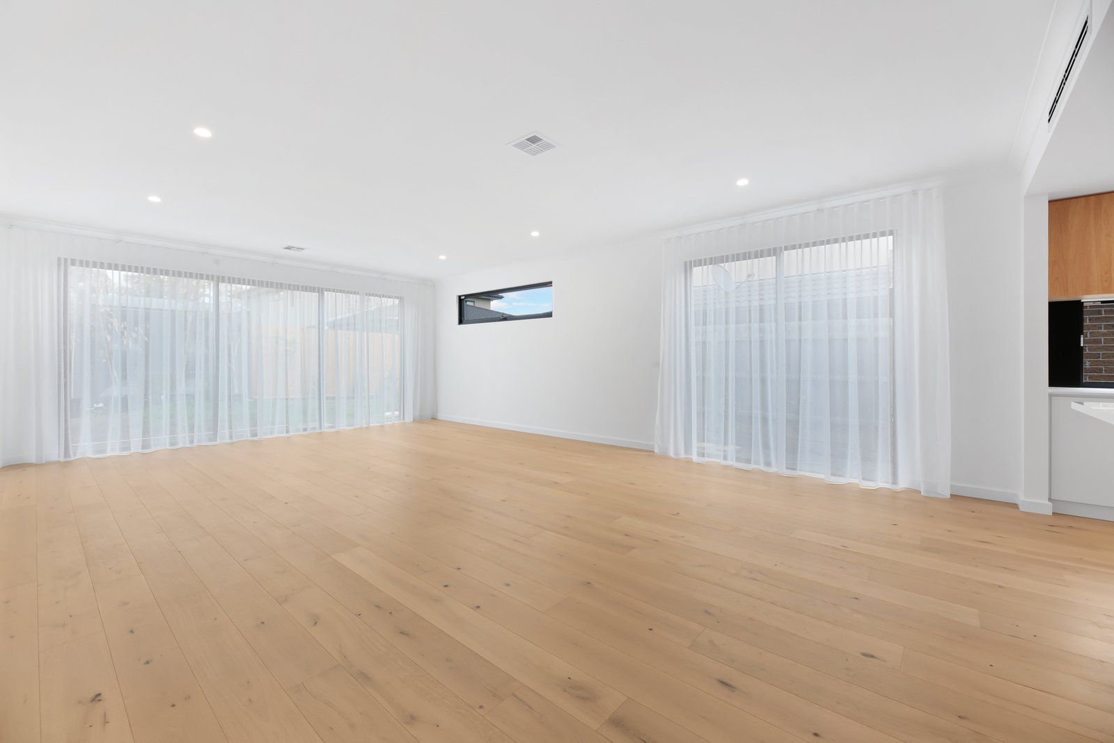 Gallery: 6A Debbie Street