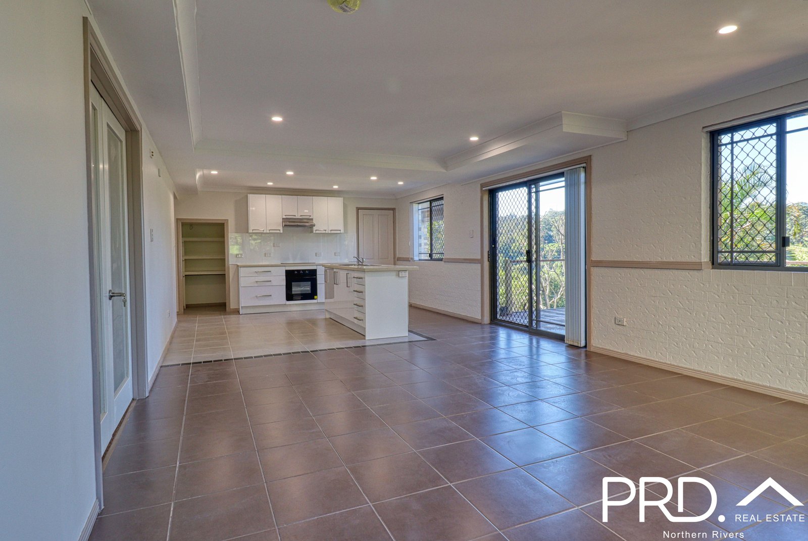 6a Florence Street GOONELLABAH 7