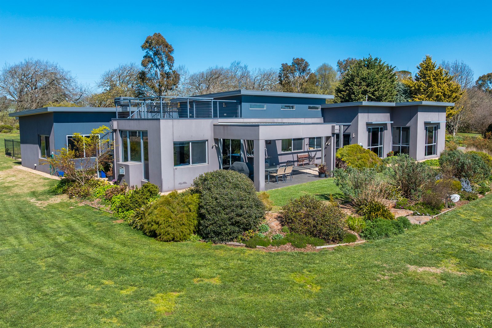 Real Estate and Property in 6A Gordon Court, Woodend, VIC