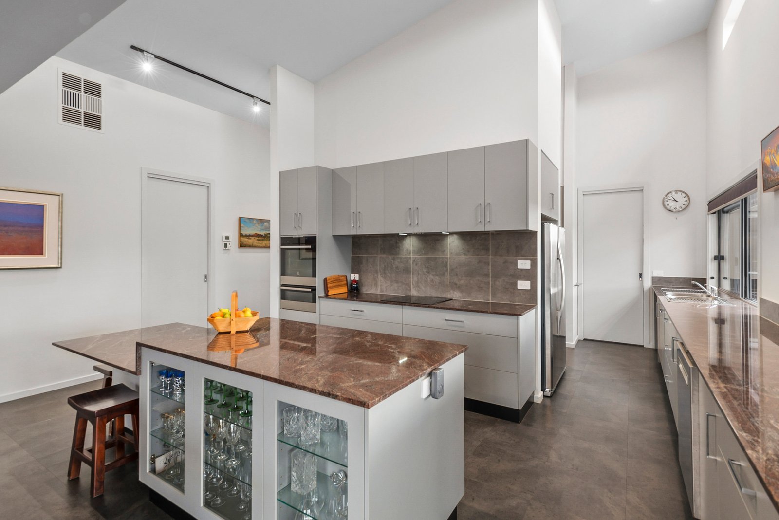 Real Estate and Property in 6A Gordon Court, Woodend, VIC