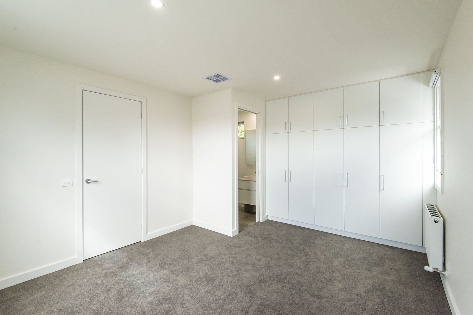 Gallery: 6A Jillian Avenue