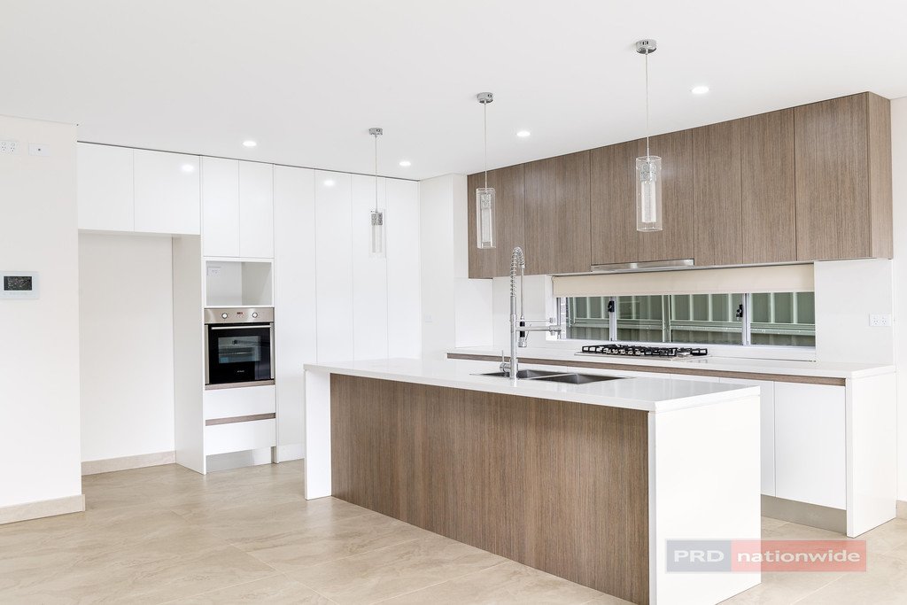 6a Kerrie Crescent PANANIA 3