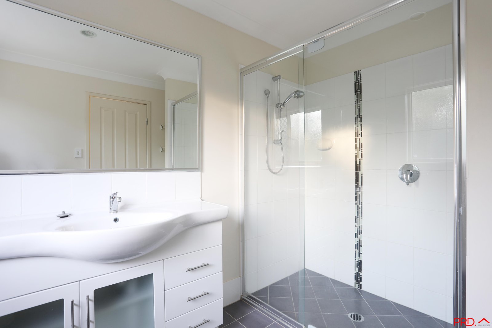 6A Michaels  COOMERA 4