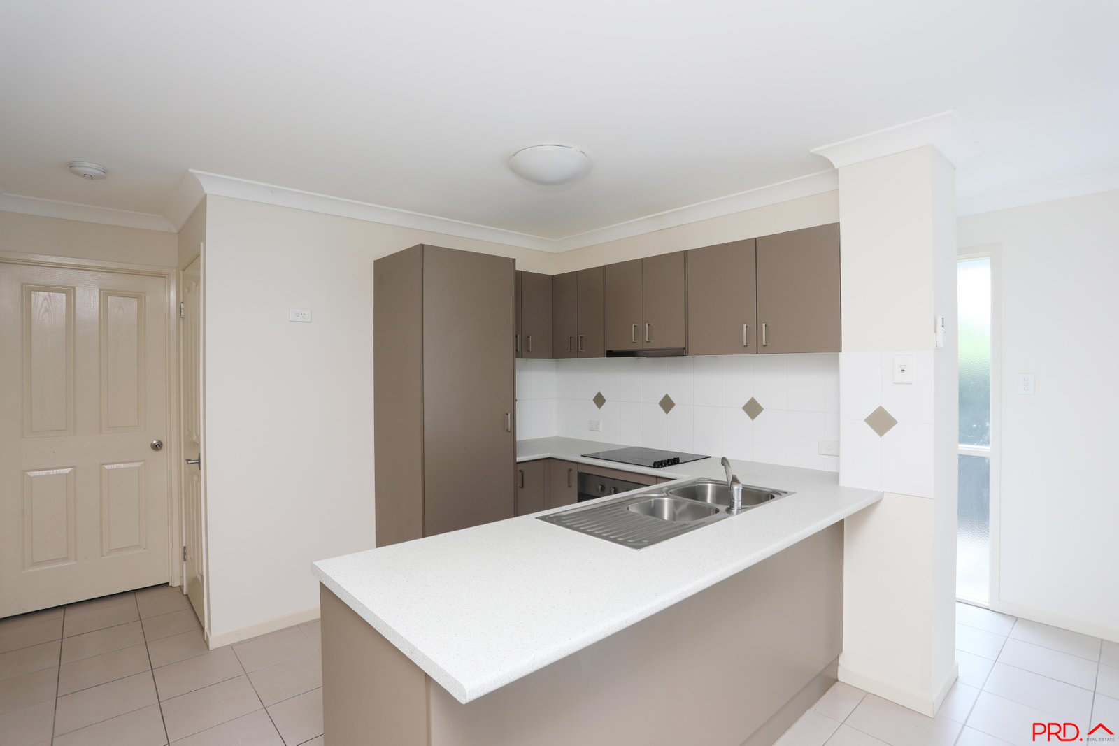 6A Michaels  COOMERA 7