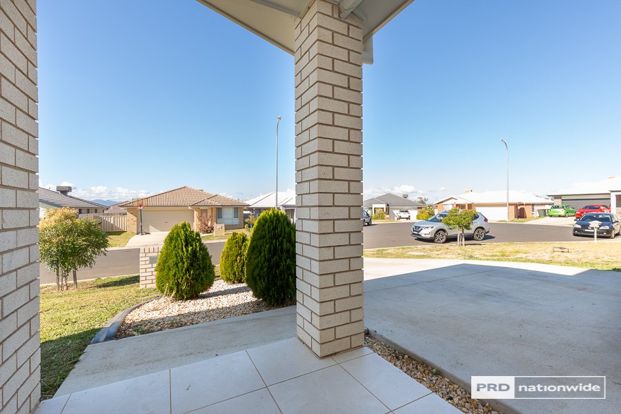 6a Rosehill Place TAMWORTH 2