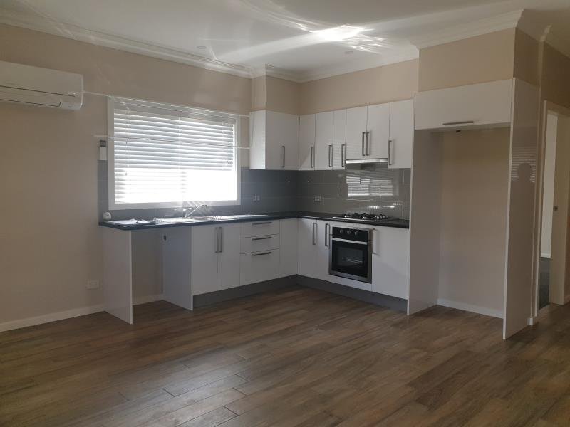 6a Songlark Place TAMWORTH 4