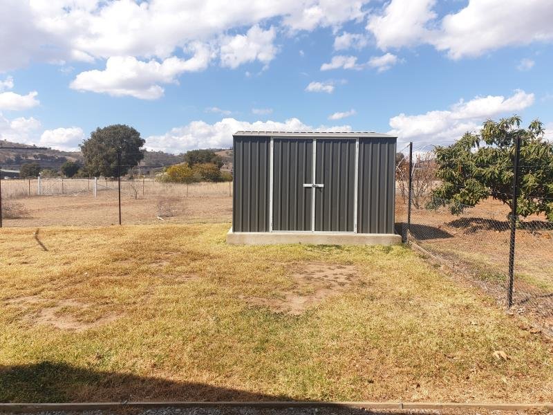 6a Songlark Place TAMWORTH 6