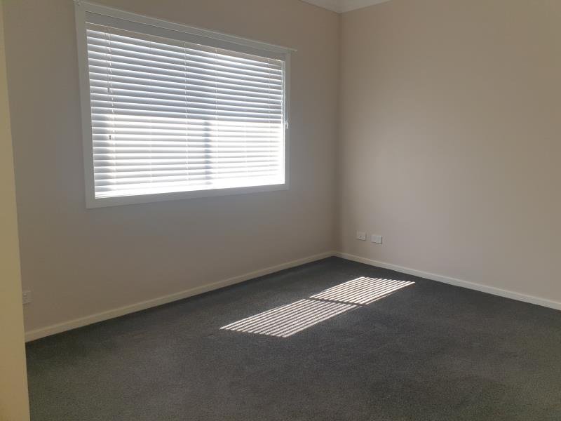 6a Songlark Place TAMWORTH 7