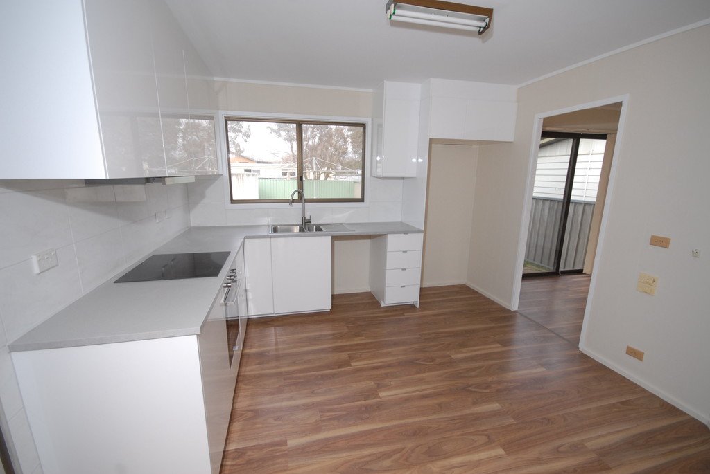 6A Victoria Street SUTTON 5