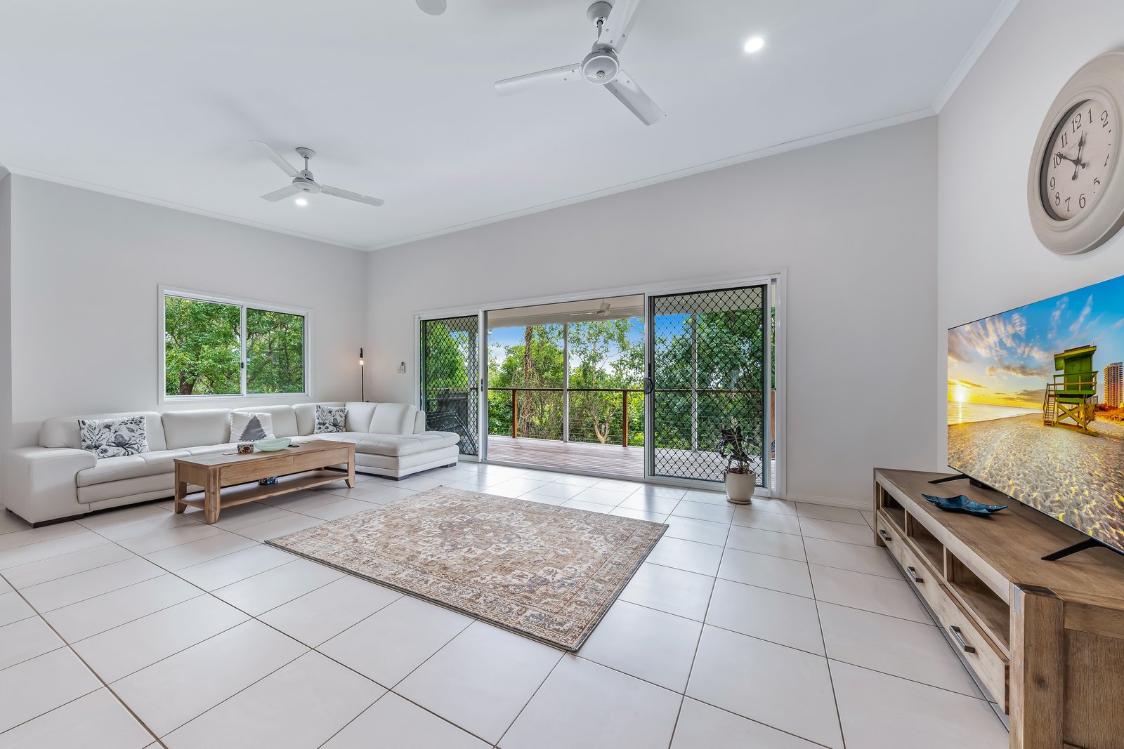 6A Yachtsman Parade CANNONVALE 20