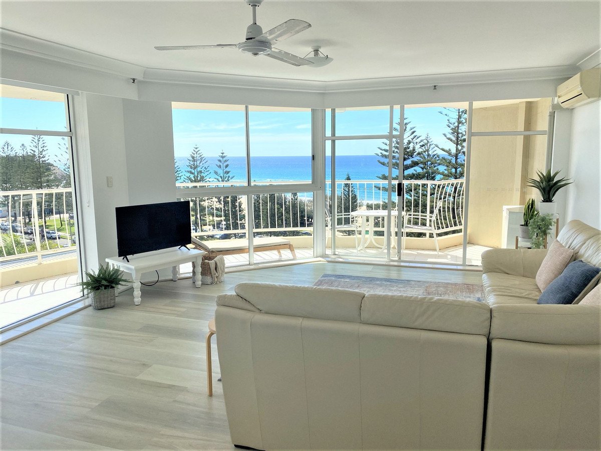 6A/238 The Esplanade Burleigh Heads 2