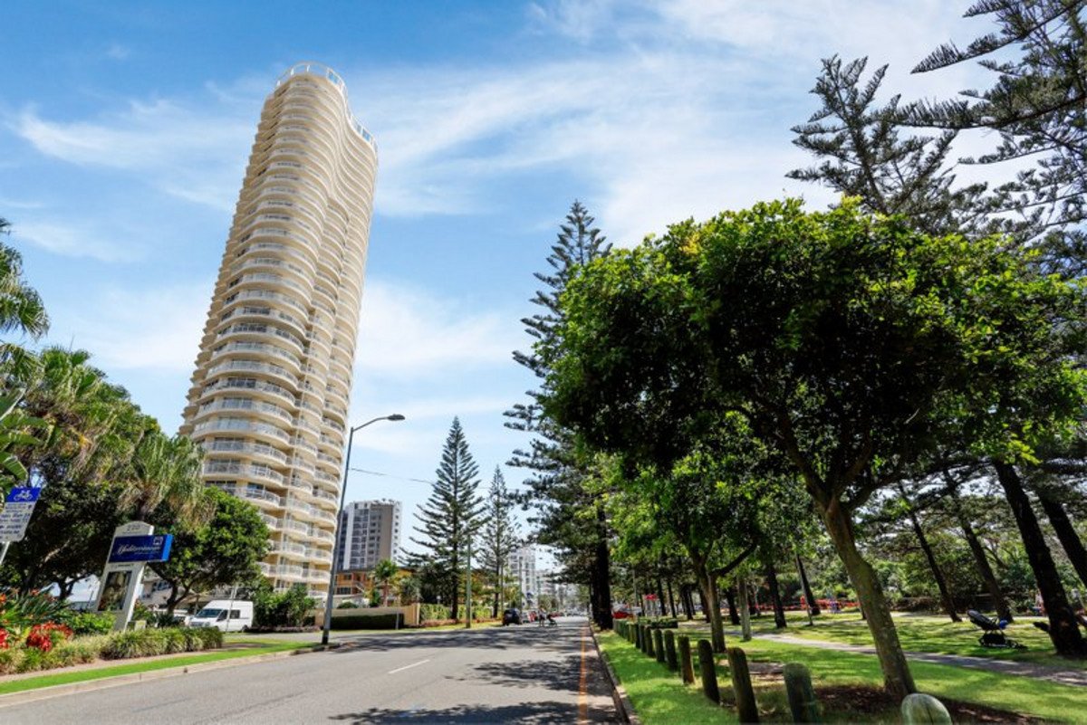 6A/238 The Esplanade Burleigh Heads 14