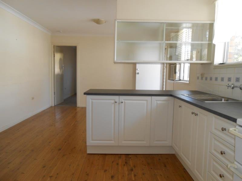 6B Martin Street TAMWORTH 2
