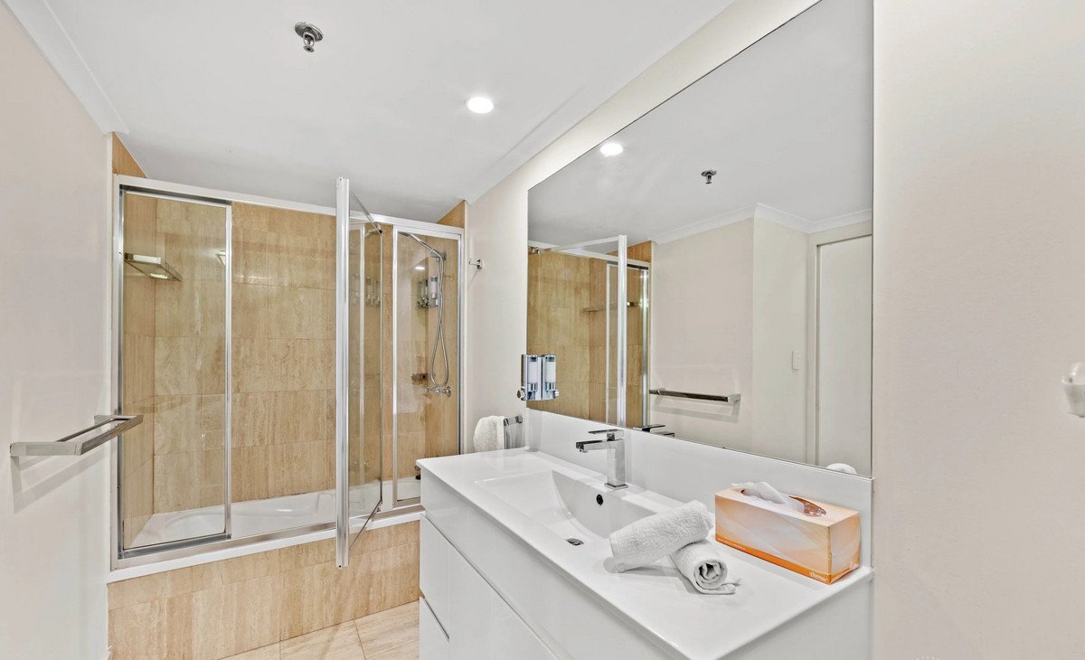 6B/3 Second Avenue BURLEIGH HEADS 5