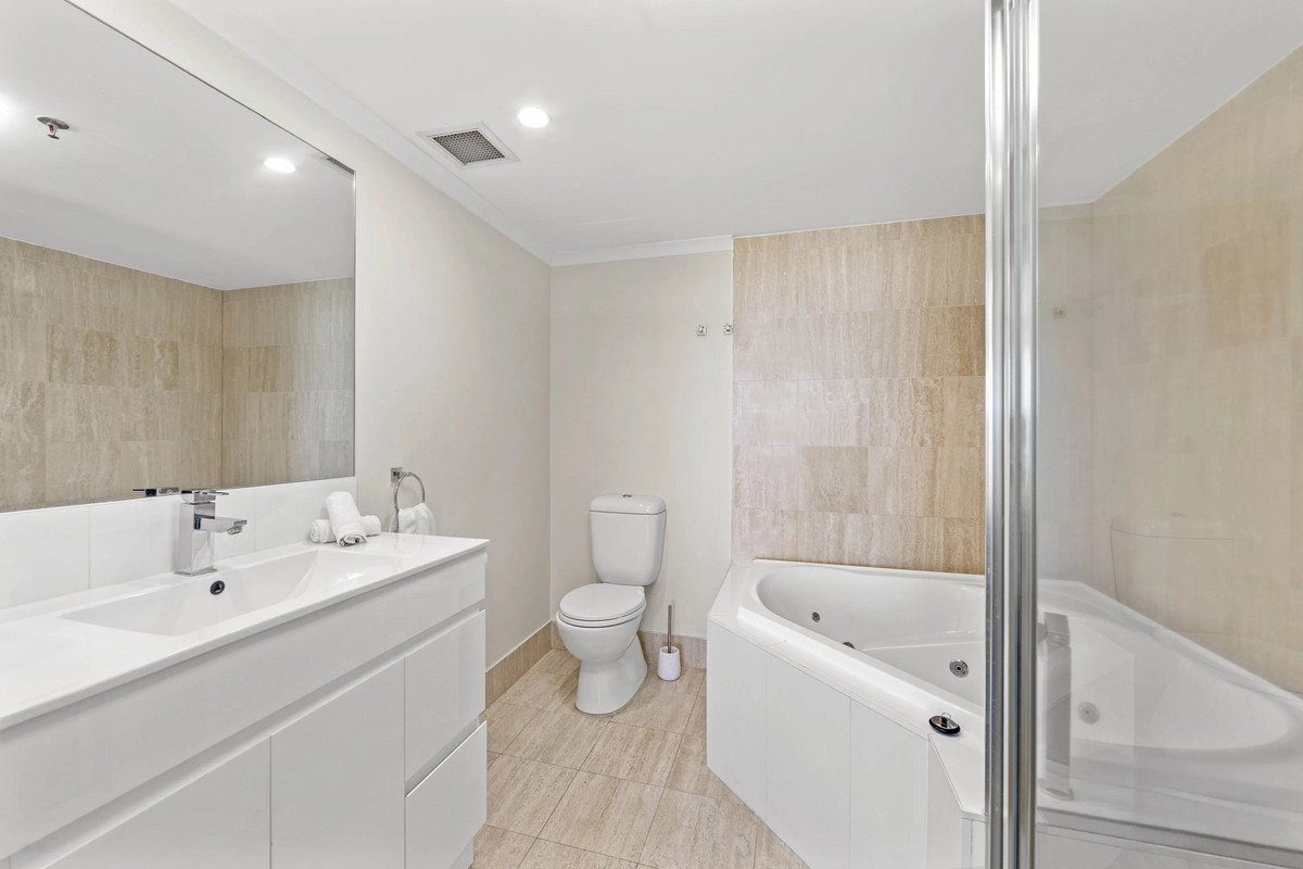 6B/3 Second Avenue BURLEIGH HEADS 7