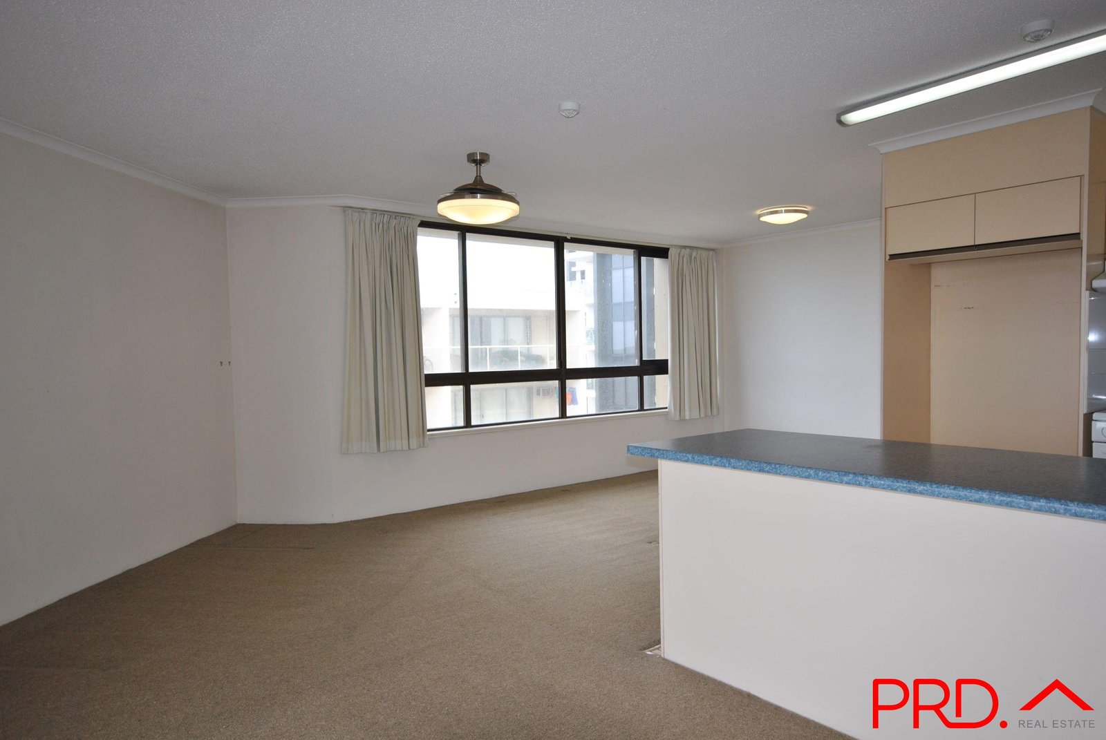 6c/114 Marine Parade SOUTHPORT 2
