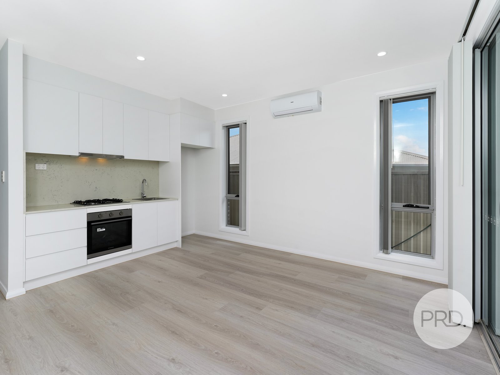 7 & 7A Skyline Street MENANGLE PARK 16