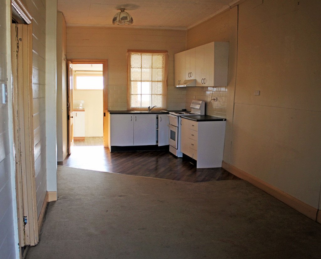 7-9 Selwyn  TUMBARUMBA 2