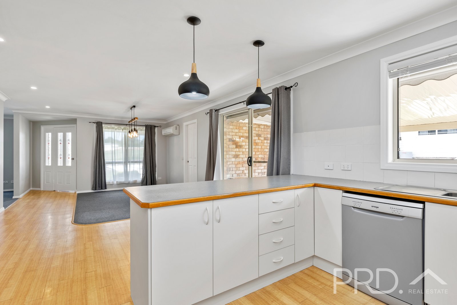 7-9 Sydney Street TUMUT 2