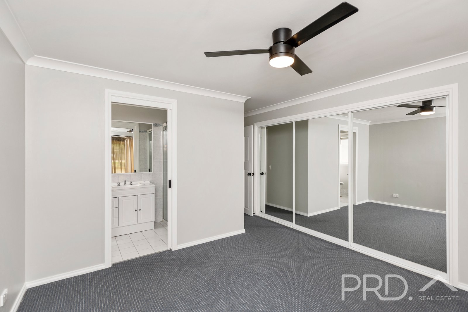 7-9 Sydney Street TUMUT 5