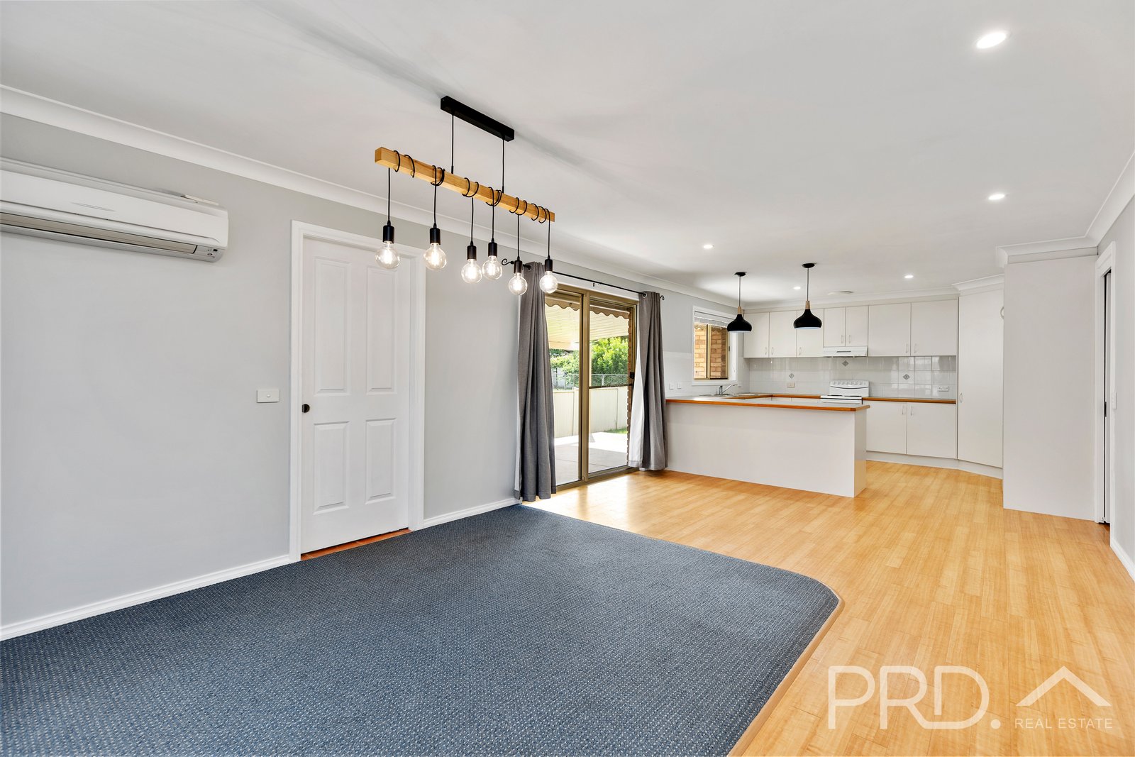 7-9 Sydney Street TUMUT 10