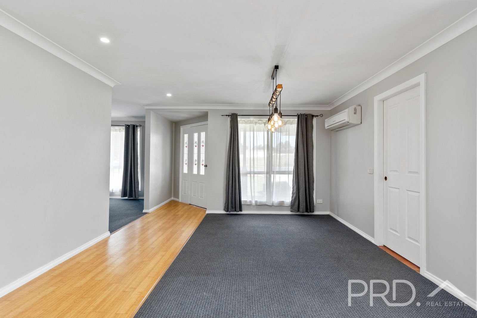 7-9 Sydney Street TUMUT 11