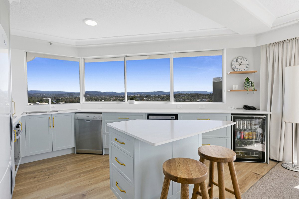 7 A/238 The Esplanade Burleigh Heads 6