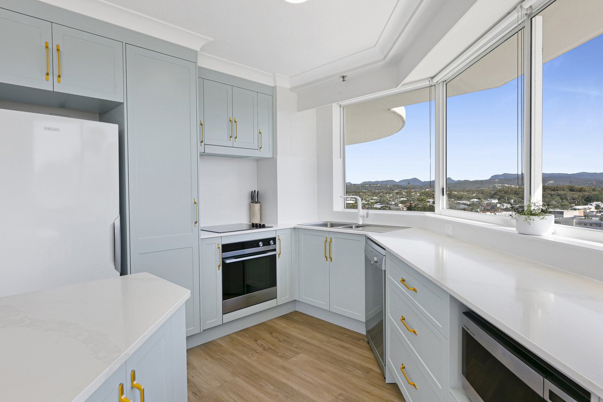 7 A/238 The Esplanade Burleigh Heads 7