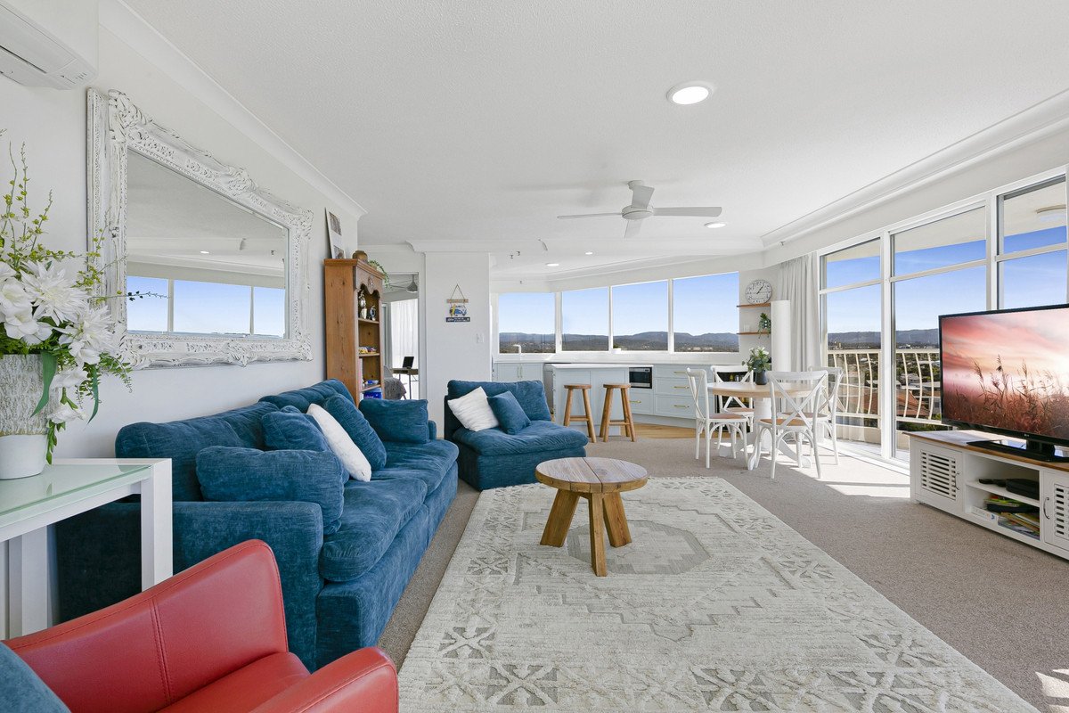 7 A/238 The Esplanade Burleigh Heads 8