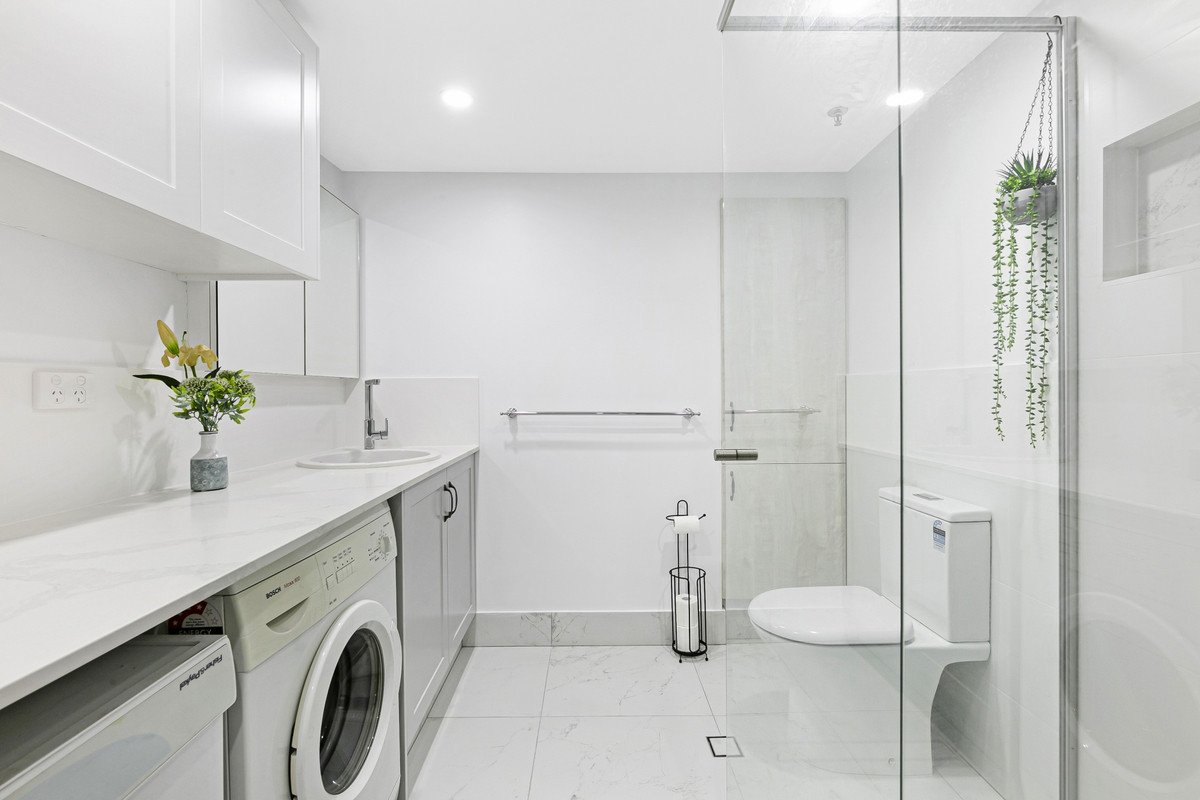 7 A/238 The Esplanade Burleigh Heads 16