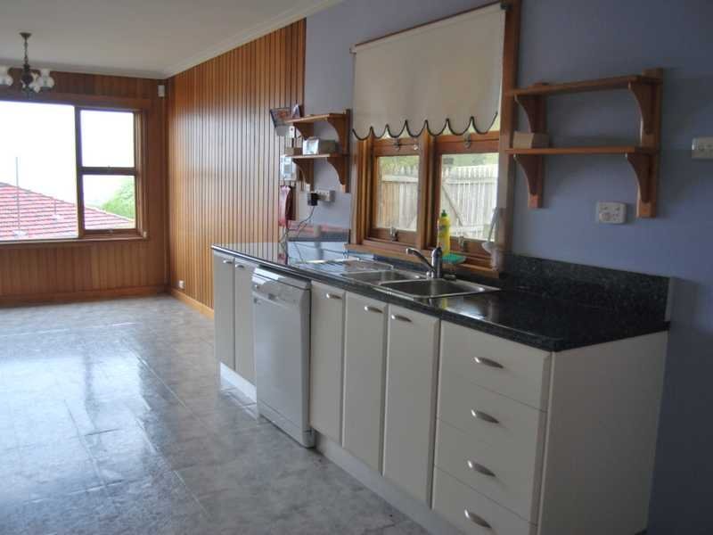 7 Acacia Court AUSTINS FERRY 1
